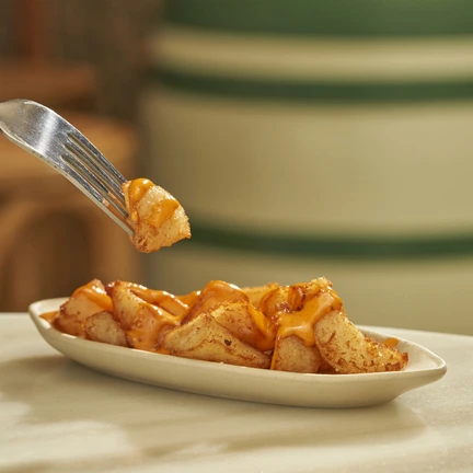 Patatas con salsa brava ligeramente picante