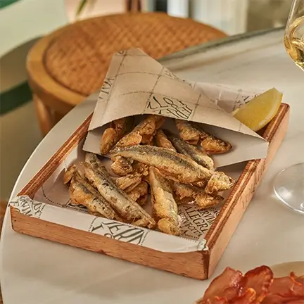 Boquerones fritos con un toque de limón